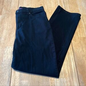 Gloria Vanderbilt “Amanda” Black Jeans ~ Size 12
